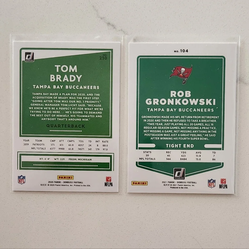 BRADY / GRONKOWSKI FOOTBALL CARDS - Picture 2 of 6